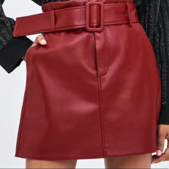 Zara mini skirt red leather (simili) large - Picture 2 of 7